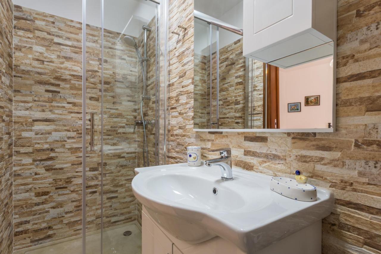 Apartment Lanterna Veneziana Ρόβινι Εξωτερικό φωτογραφία