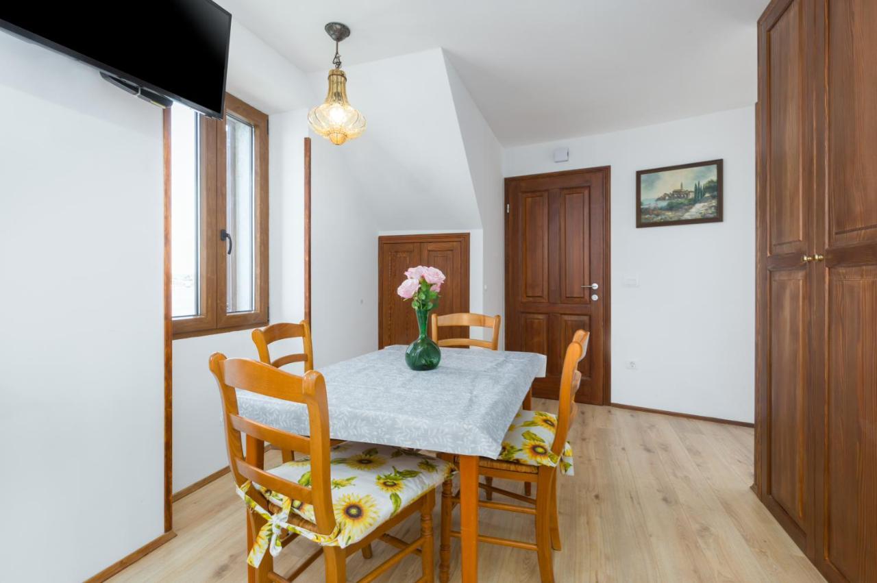 Apartment Lanterna Veneziana Ρόβινι Εξωτερικό φωτογραφία
